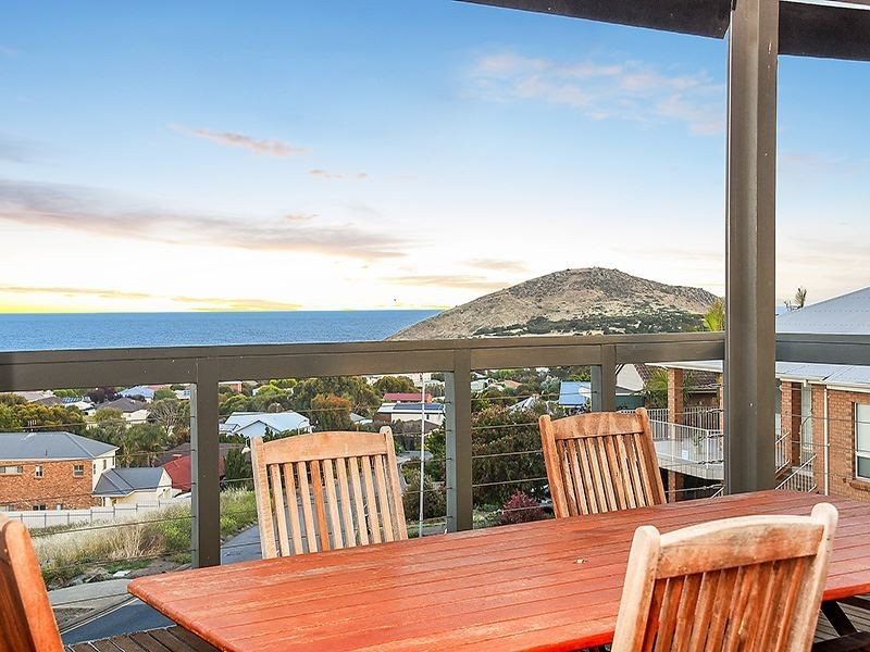 14 Joy Street, Encounter Bay SA 5211