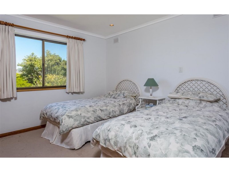 27 Solway Crescent, Encounter Bay SA 5211