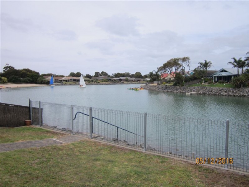 17 Matthew Flinders Drive, Encounter Bay SA 5211