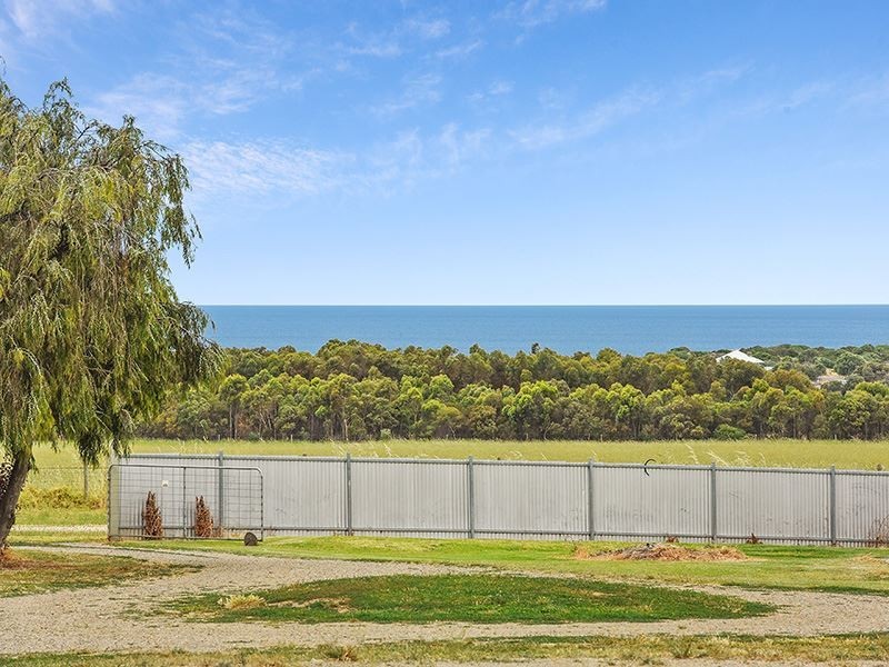 24 Mentone Road East, Hayborough SA 5211