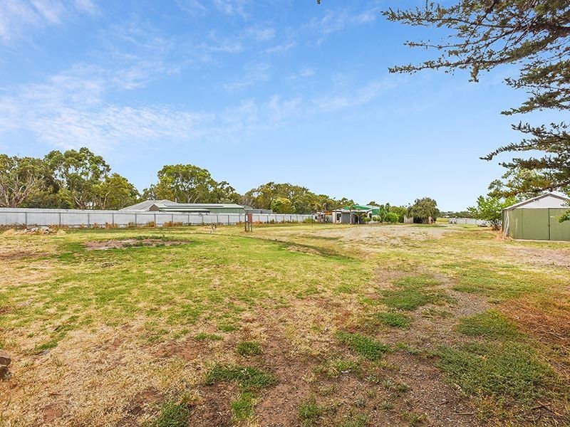 24 Mentone Road East, Hayborough SA 5211