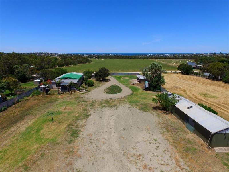 24 Mentone Road East, Hayborough SA 5211