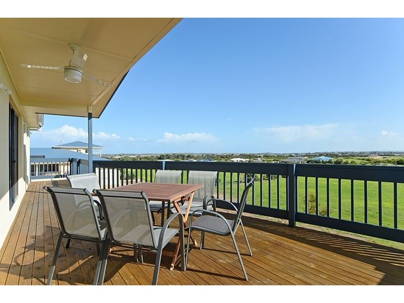 32 Gow Drive, Hindmarsh Island SA 5214