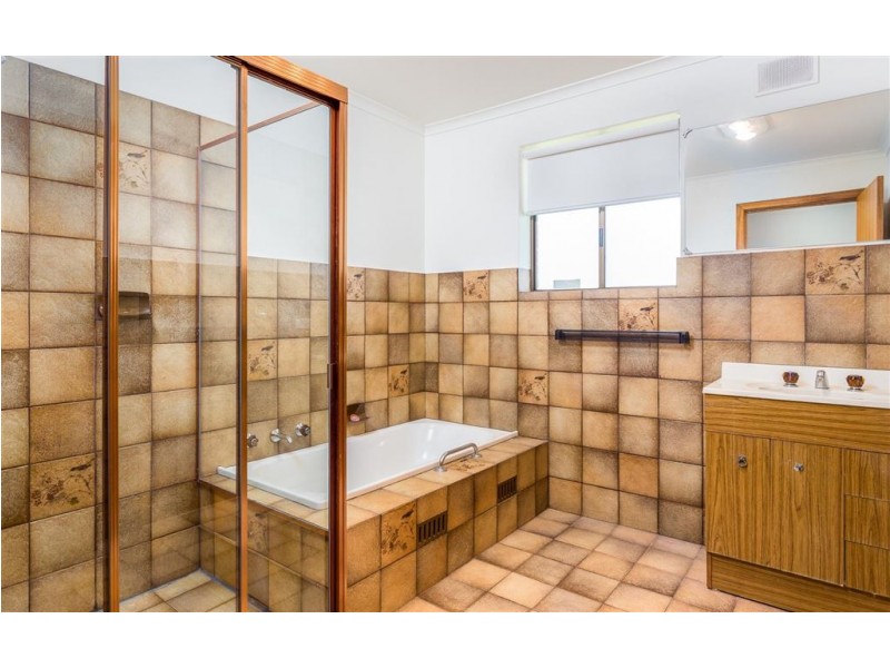 19 Holder Road, Victor Harbor SA 5211