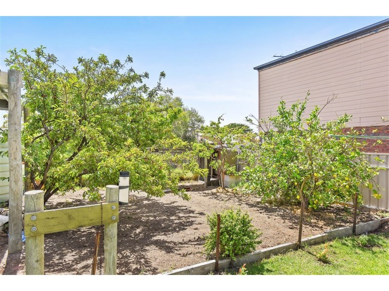 2 Chrystal Street, Goolwa SA 5214