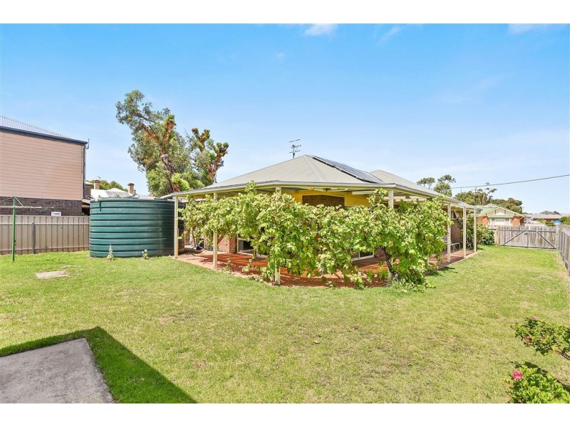 2 Chrystal Street, Goolwa SA 5214