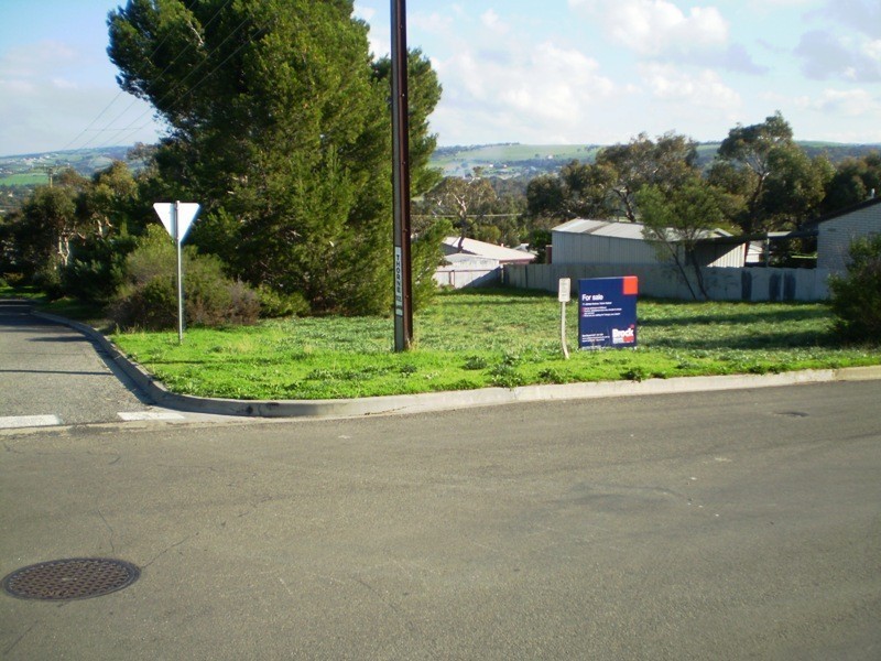 11 James Avenue, Victor Harbor SA 5211