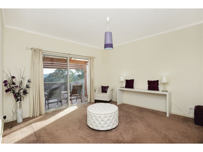 55 Greenhills Road, Victor Harbor SA 5211