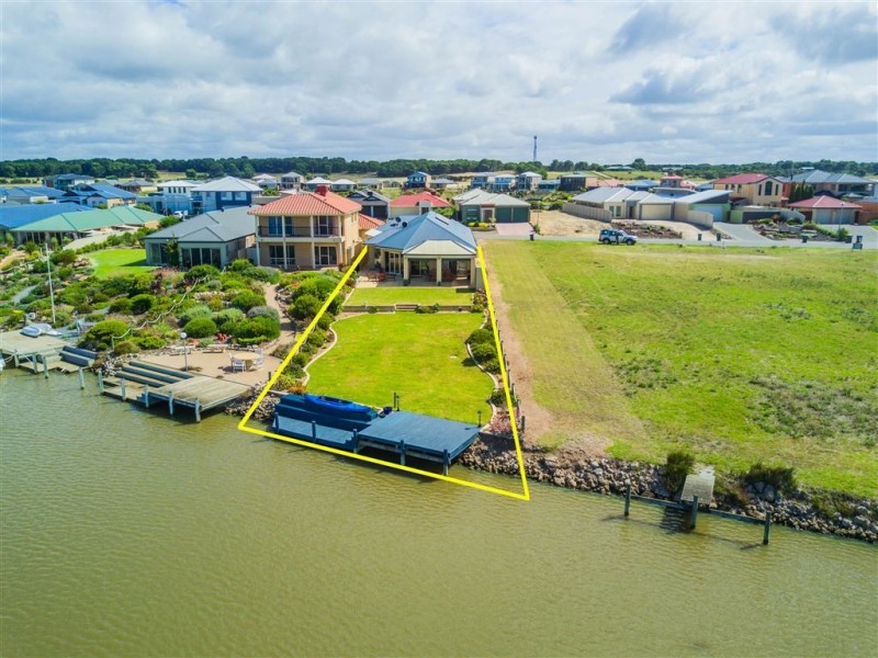 51 Britannia Parade, Hindmarsh Island SA 5214