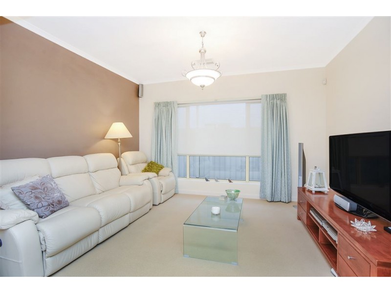 51 Britannia Parade, Hindmarsh Island SA 5214