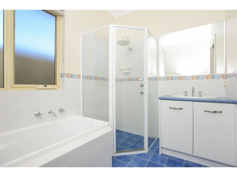 51 Britannia Parade, Hindmarsh Island SA 5214