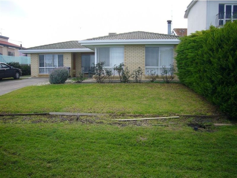 3 Strangways Ave, Hayborough SA 5211