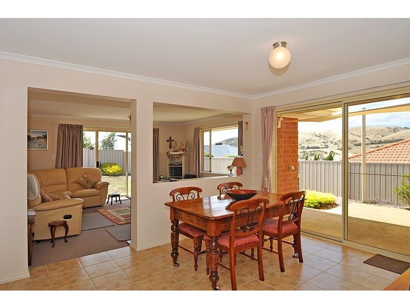 20 Heysen Parade, Victor Harbor SA 5211