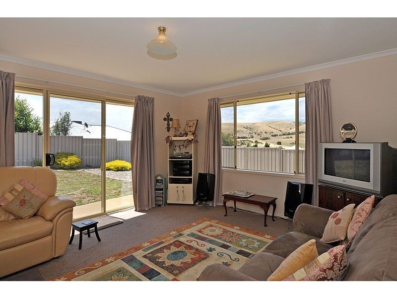 20 Heysen Parade, Victor Harbor SA 5211