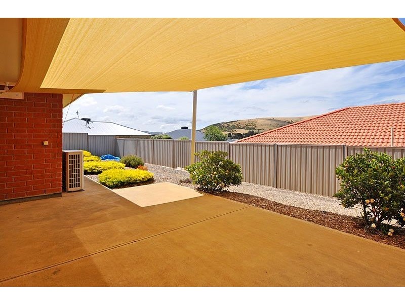 20 Heysen Parade, Victor Harbor SA 5211