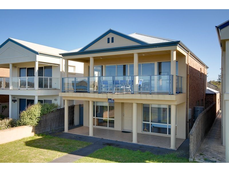 45 Esplanade, Victor Harbor SA 5211