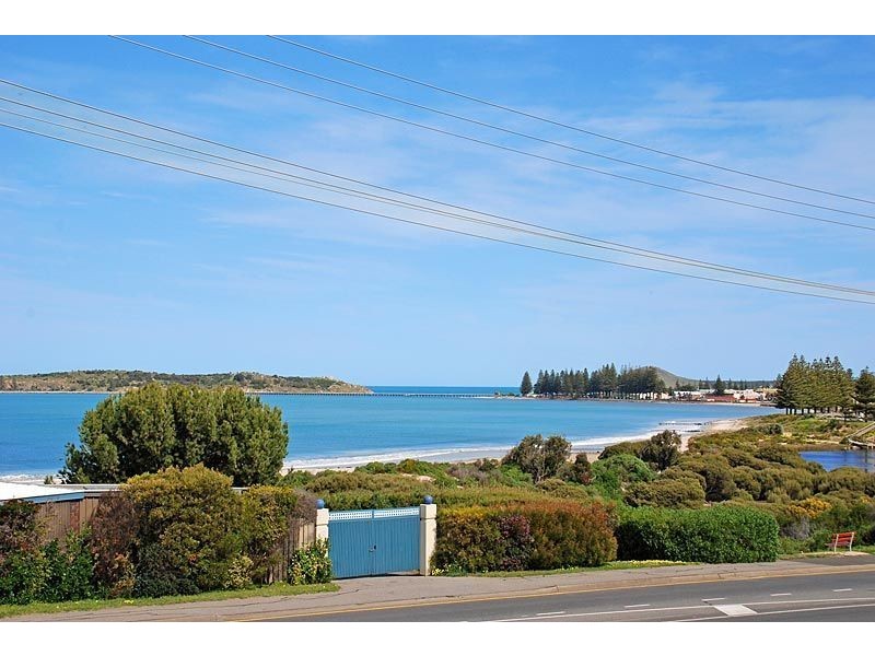 73 Hindmarsh Road, Victor Harbor SA 5211