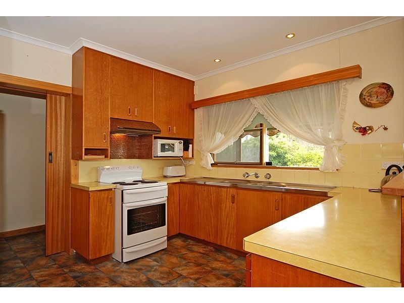 73 Hindmarsh Road, Victor Harbor SA 5211