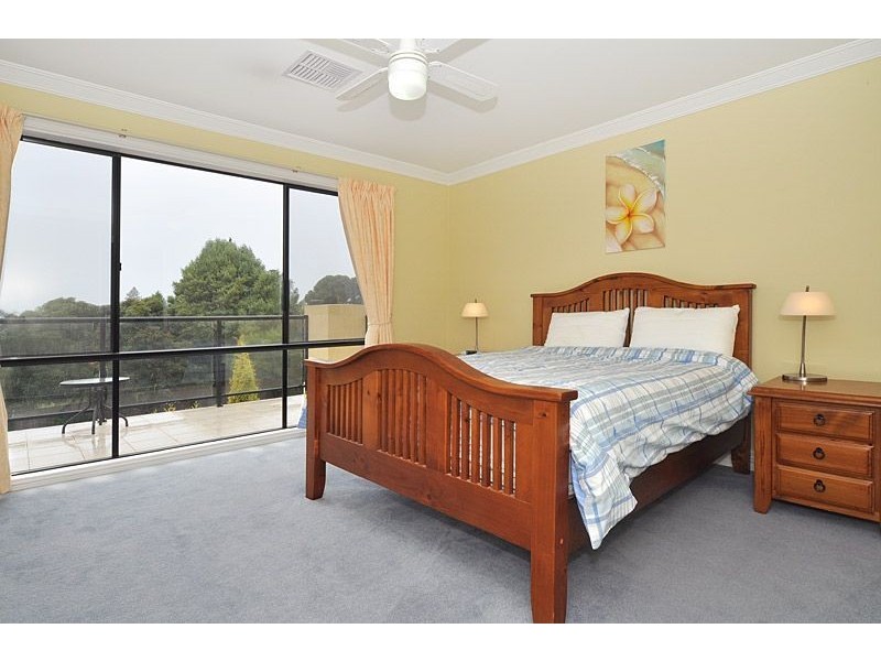 15 Nunkeri Avenue, Encounter Bay SA 5211