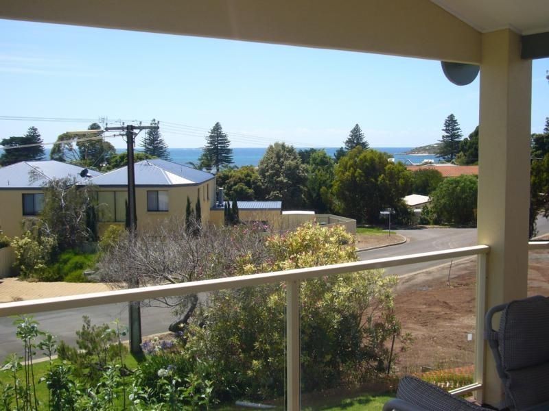 27 Nevin Avenue, Encounter Bay SA 5211