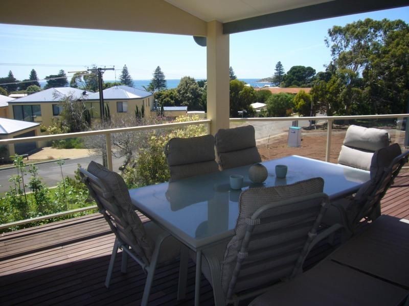 27 Nevin Avenue, Encounter Bay SA 5211