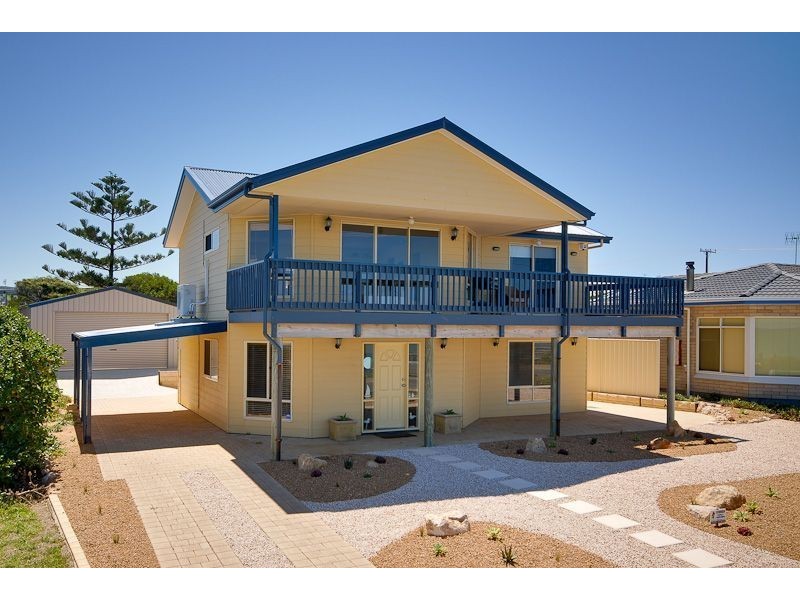 8 Ocean Road, Port Elliot SA 5212