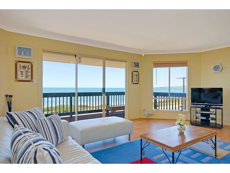 8 Ocean Road, Port Elliot SA 5212