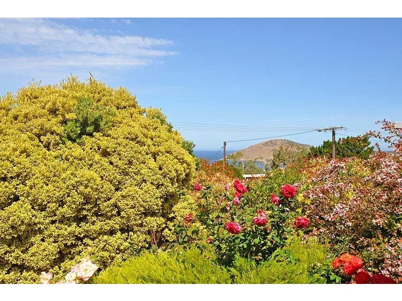 11 Rumbelow Street, Encounter Bay SA 5211