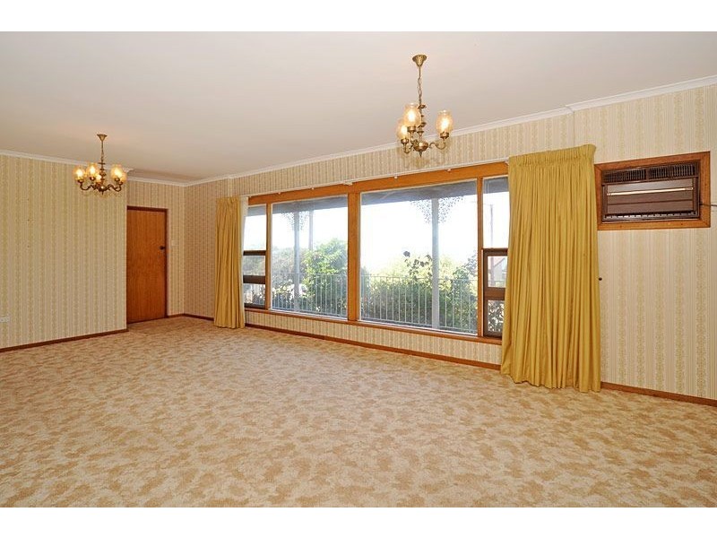 11 Rumbelow Street, Encounter Bay SA 5211