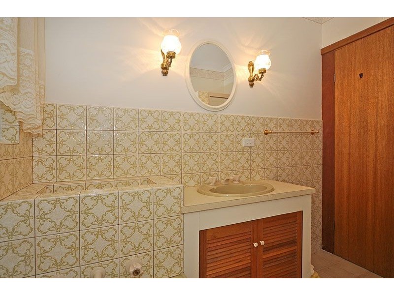 11 Rumbelow Street, Encounter Bay SA 5211