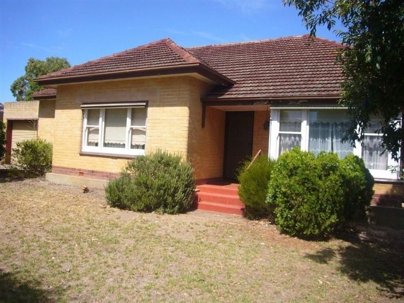 18 The Parkway, Victor Harbor SA 5211