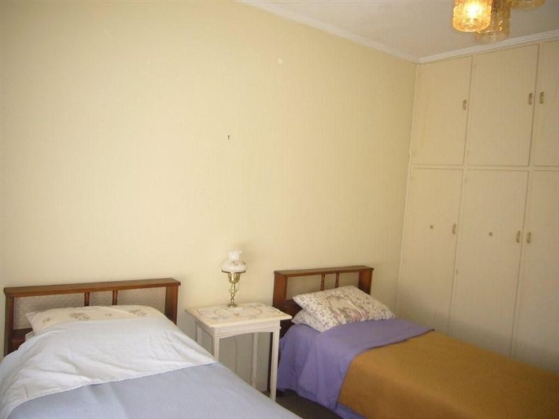 18 The Parkway, Victor Harbor SA 5211