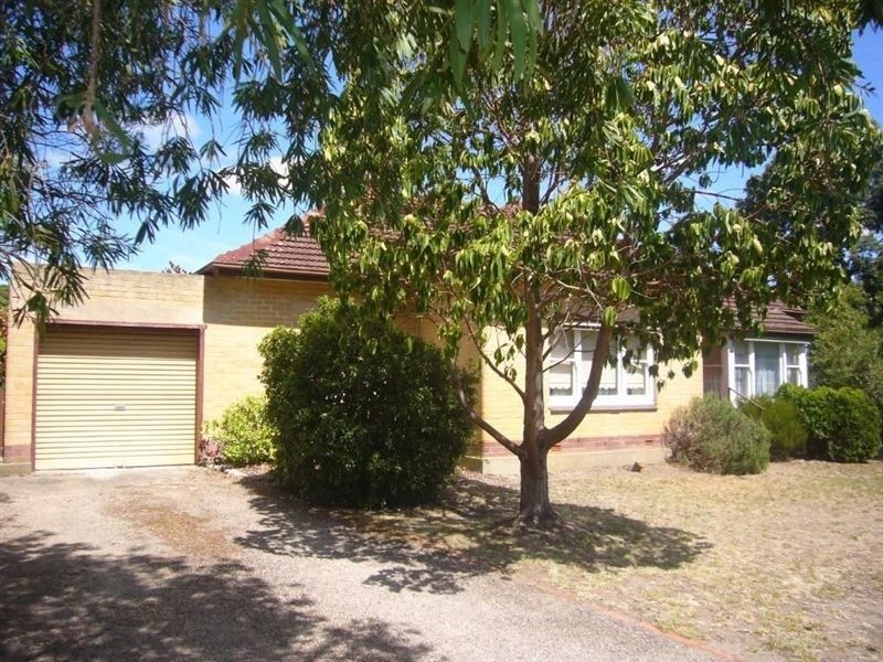 18 The Parkway, Victor Harbor SA 5211