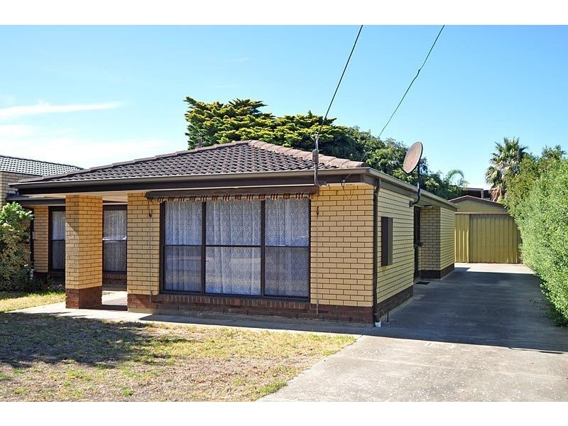 34 Newland Street, Victor Harbor SA 5211