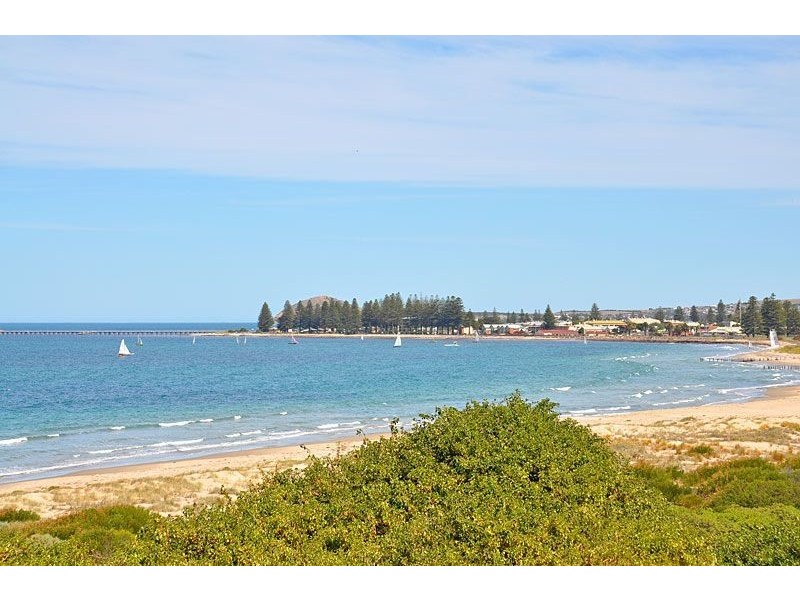 62 Hindmarsh Road, Victor Harbor SA 5211