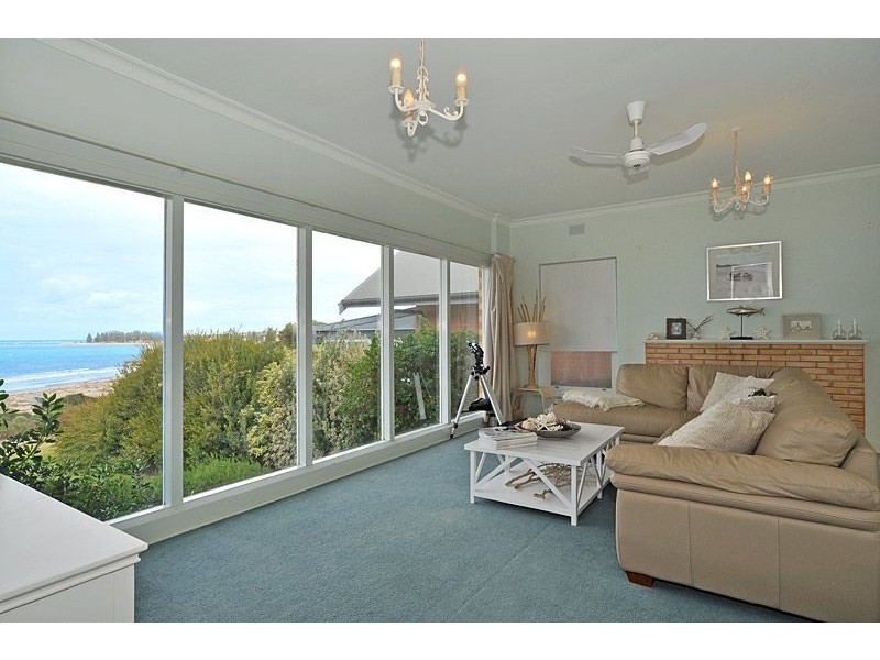 62 Hindmarsh Road, Victor Harbor SA 5211