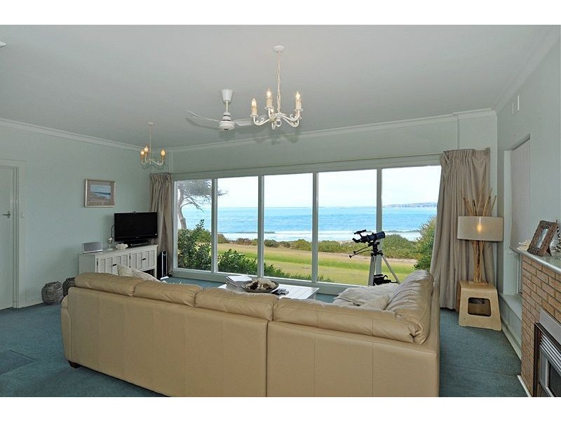 62 Hindmarsh Road, Victor Harbor SA 5211