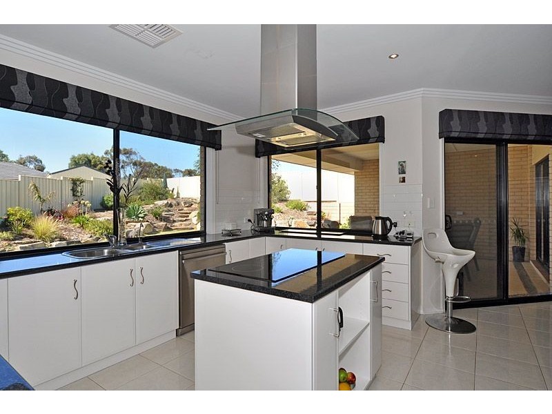 6 Links Court, Mccracken SA 5211