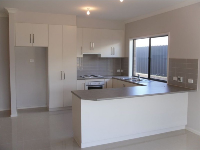 7 Sweetman Avenue, Encounter Bay SA 5211