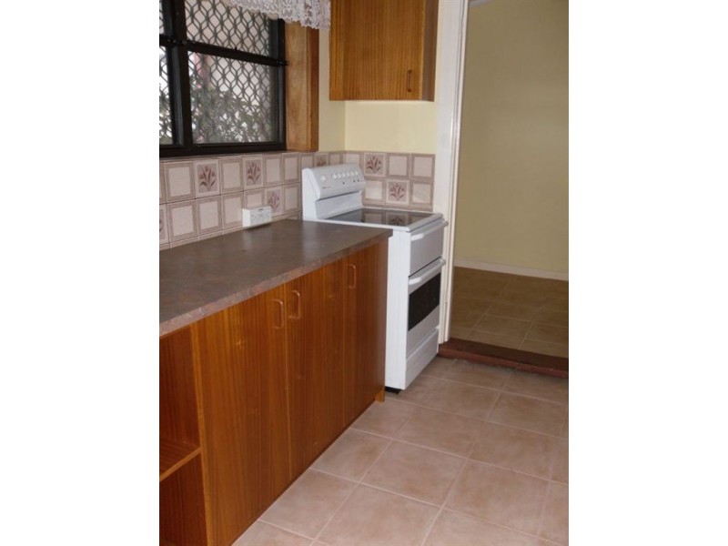 13 Peace Ave, Victor Harbor SA 5211