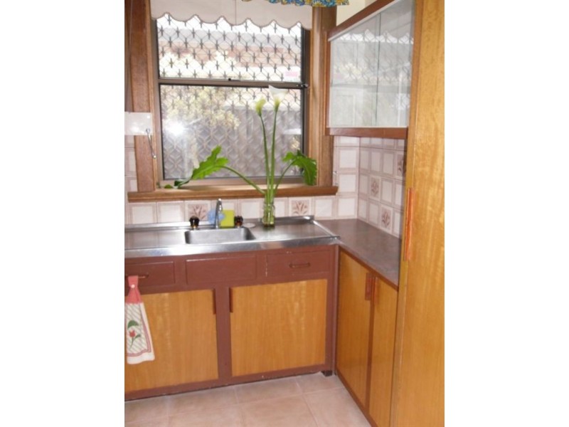 13 Peace Ave, Victor Harbor SA 5211