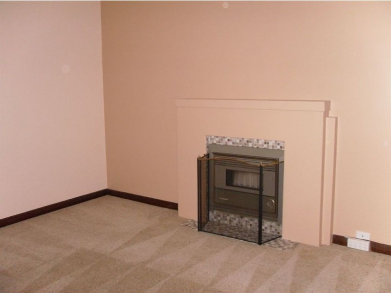 13 Peace Ave, Victor Harbor SA 5211