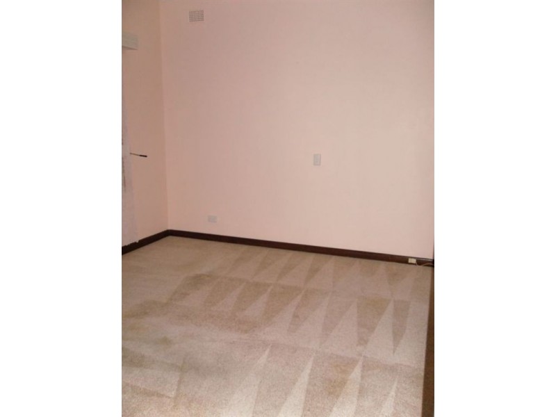 13 Peace Ave, Victor Harbor SA 5211