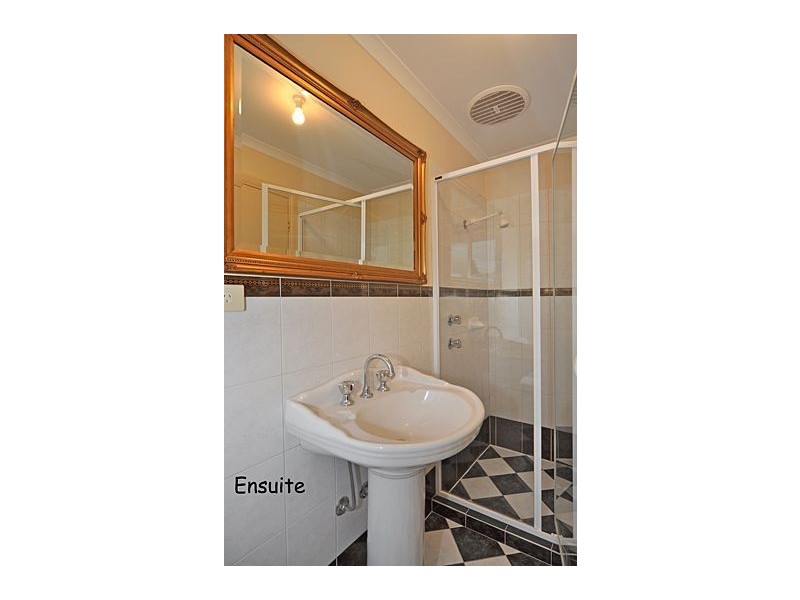 1 Gare Court, Victor Harbor SA 5211