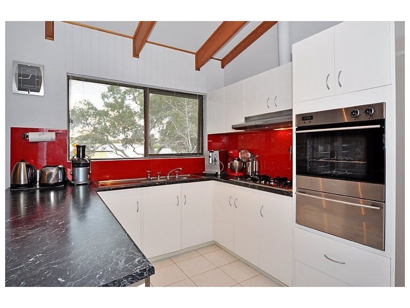 3 Folkestone Terrace, Victor Harbor SA 5211