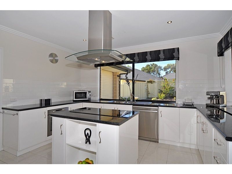 6 Links Court, Mccracken SA 5211