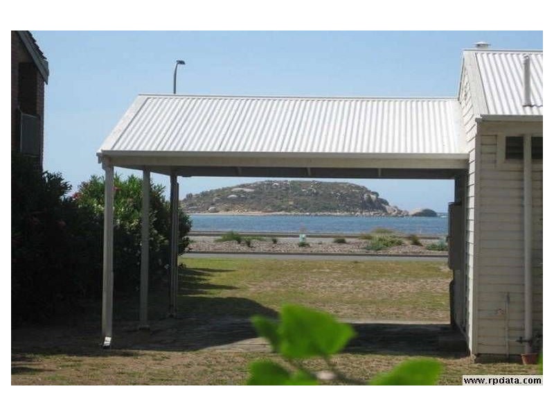 6 Petrel Avenue, Encounter Bay SA 5211
