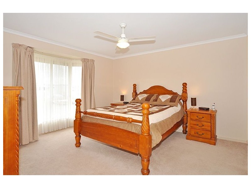 15 Heysen Parade, Hayborough SA 5211