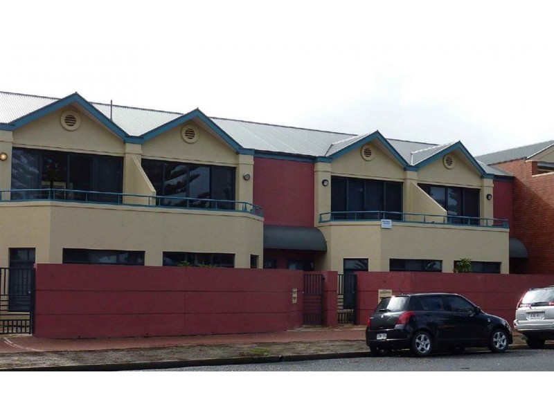 5 Esplanade, Victor Harbor SA 5211