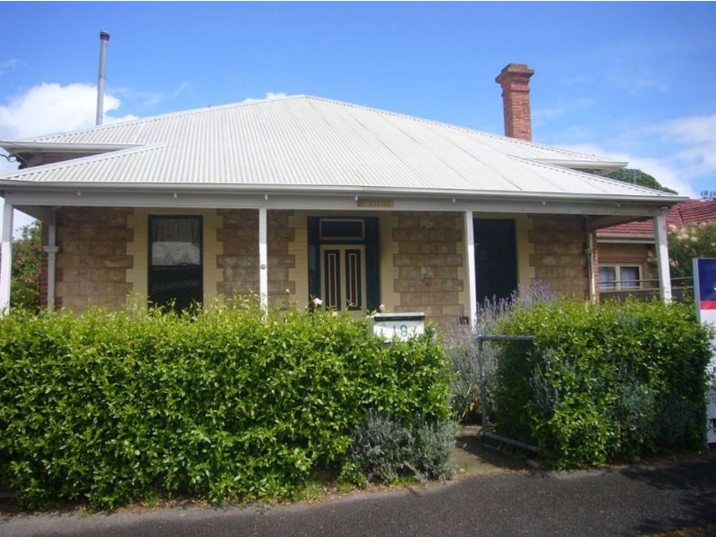 19 Seaview Road, Victor Harbor SA 5211